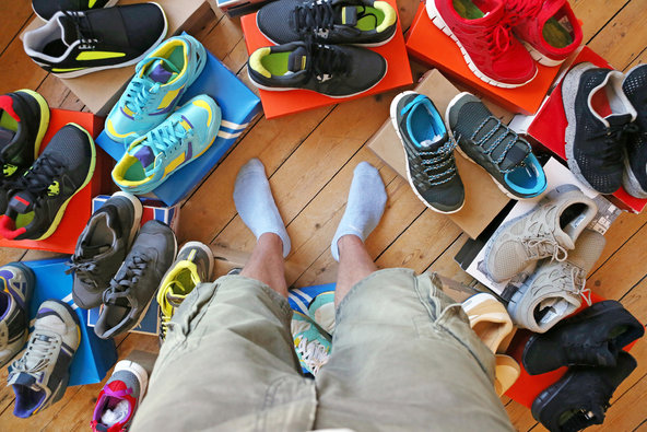 CHOOSING THE RIGHT RUNNING SHOES